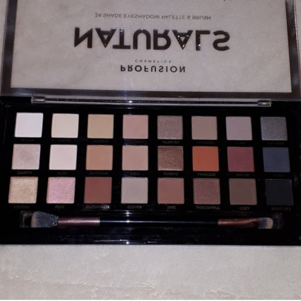 Eyeshadow palette
